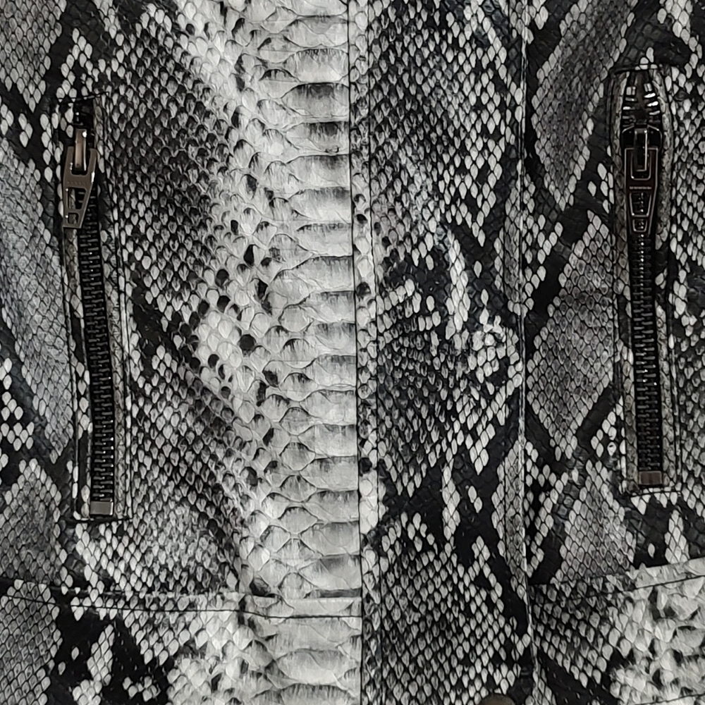 Blank NYC Black and Gray Faux Snakeskin Jacket Size XS - Picture 7 of 9